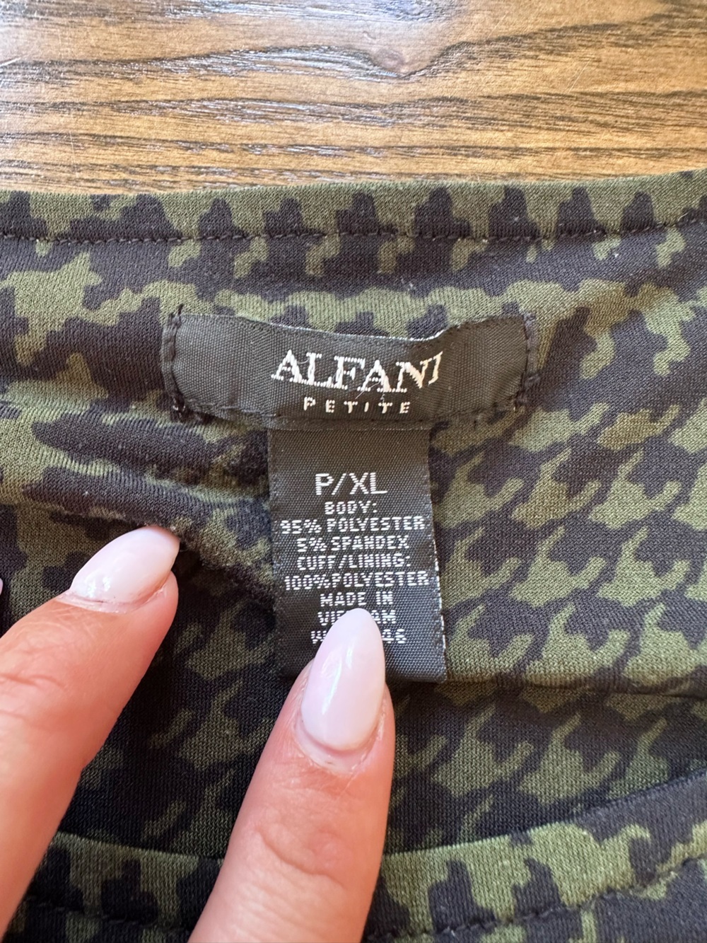 Alfani Olive and Black Houndstooth Short Sleeve Shirt - Picture 2 of 2